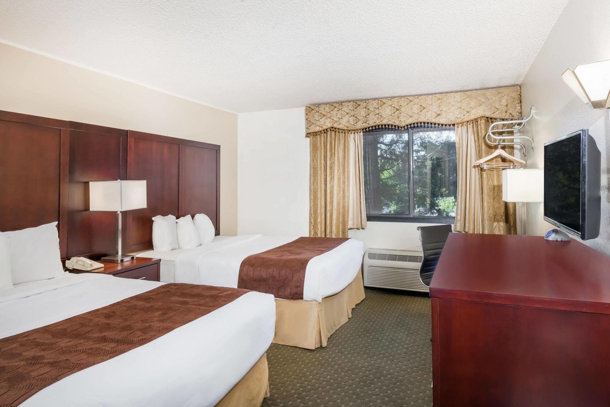Quality Inn & Suites Clackamas - Portland Kültér fotó