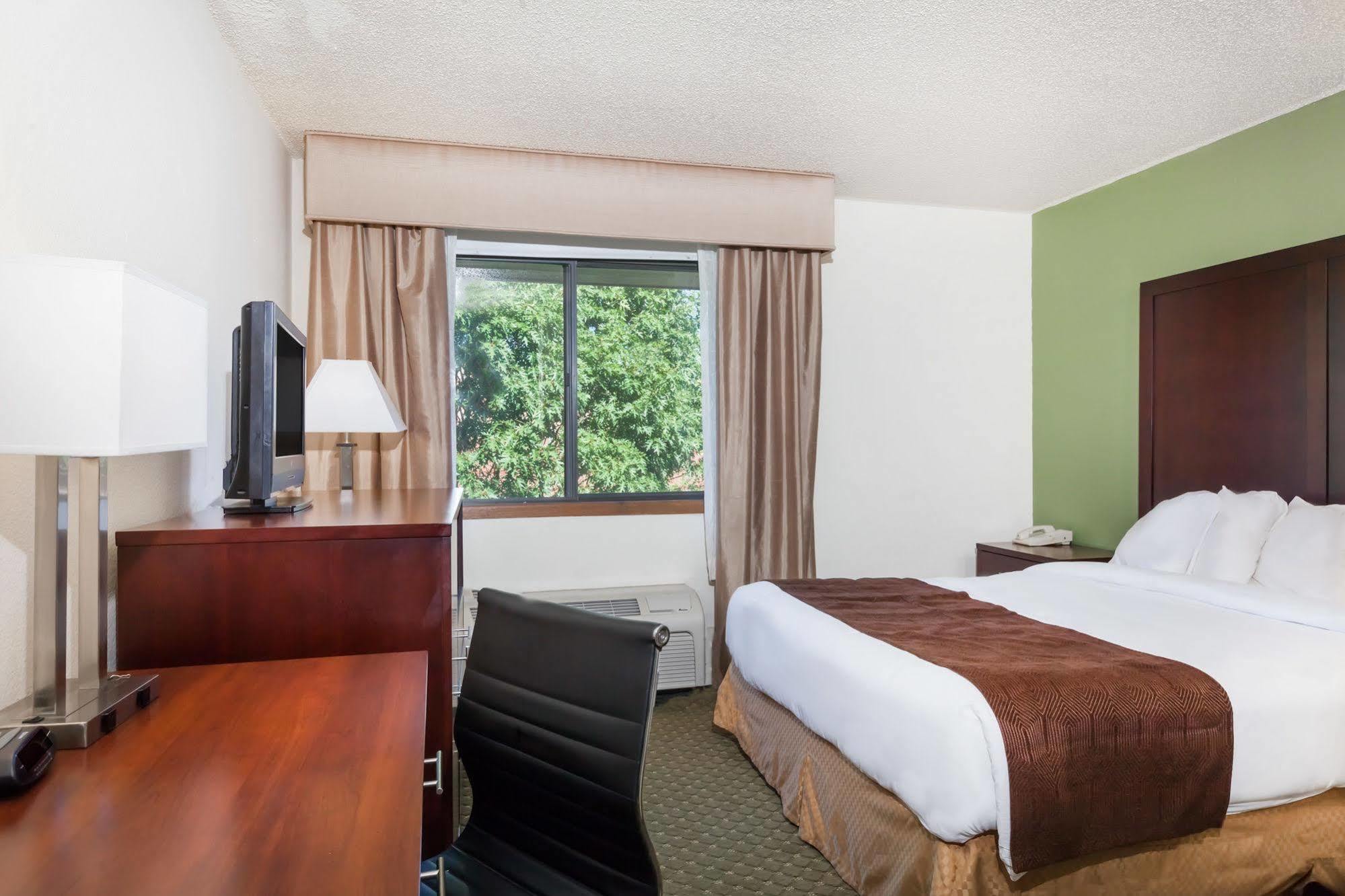 Quality Inn & Suites Clackamas - Portland Kültér fotó