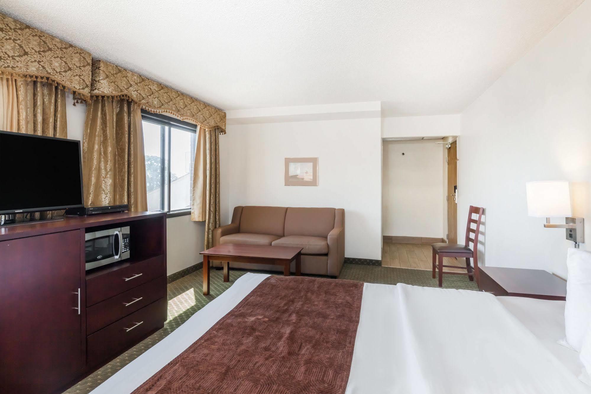 Quality Inn & Suites Clackamas - Portland Kültér fotó